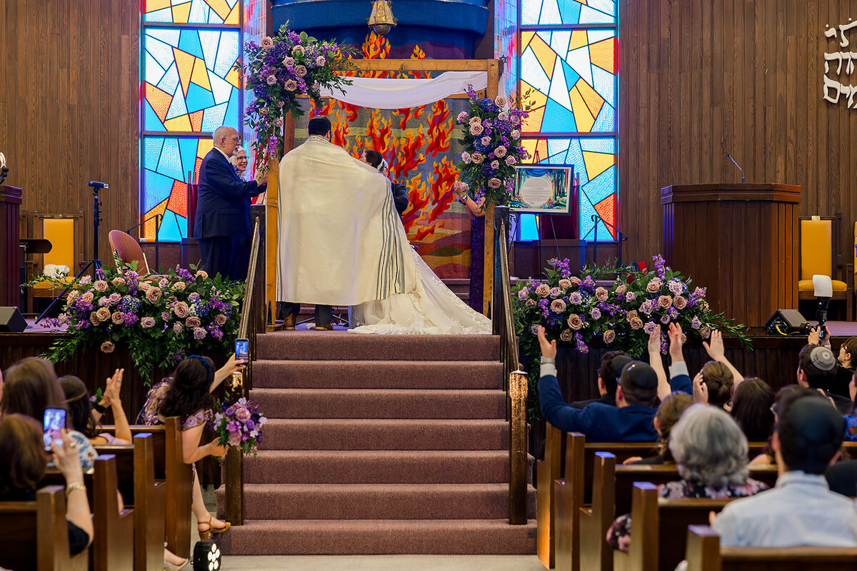 Eliana-Melmed-Photography-Chicago-LosAngeles-Jewish-WeddingPhotography-ElianaSklar-Chuppah-00204