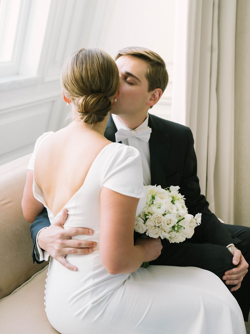 Ellen-Ashton-photography-Dallas-Wedding-Photographer-Adolphus-hotel-wedding38