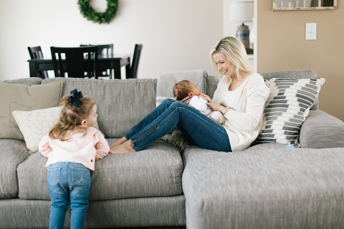 in_home_newborn_family_session_stillwater3