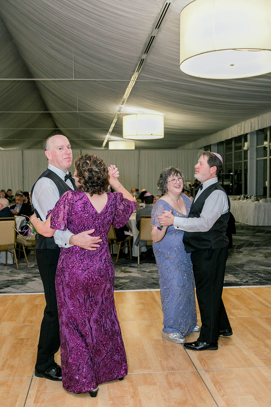 Eliana-Melmed-Photography-Chicago-LosAngeles-Jewish-WeddingPhotography-DInnerSpeeches-00019