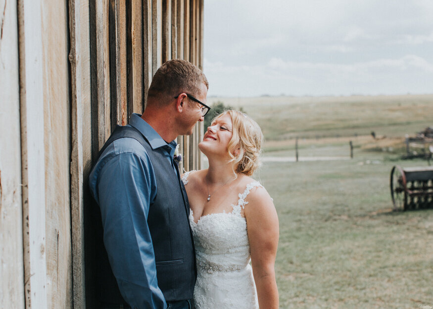 Outdoor-Iowa-ranch-wedding