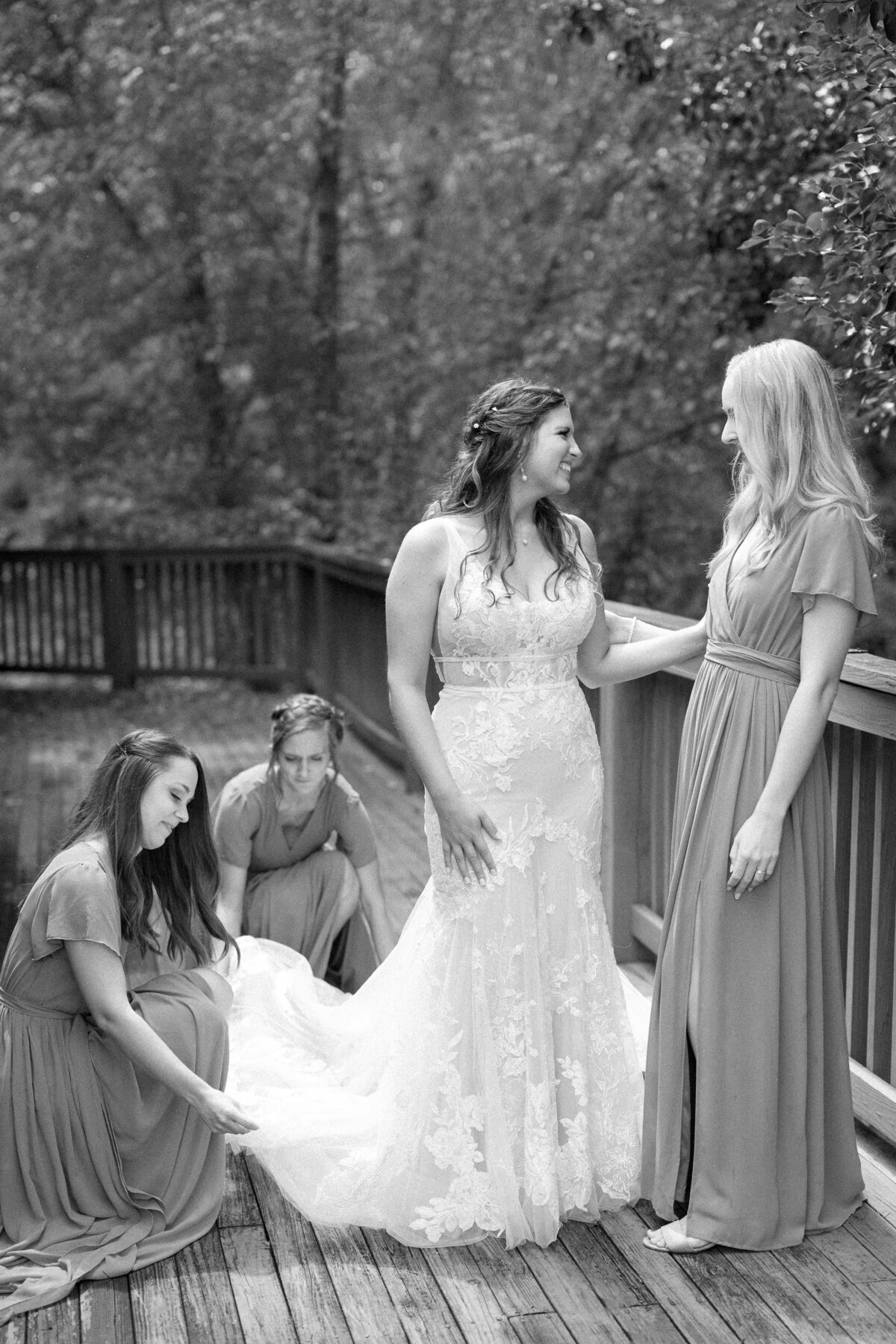 Alaina and Russ - Coopers Cove at Heritage Park - East Tennessee Wedding Photographer - Alaina René photography-335-2