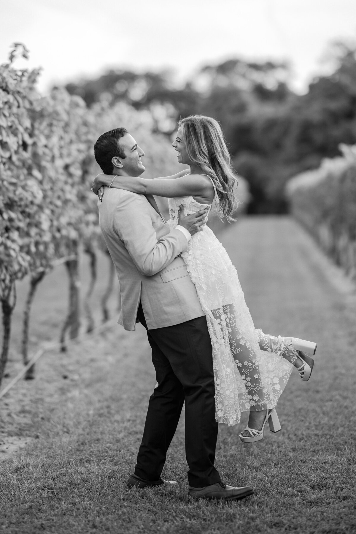 vineyard-engagement-session-new-jersey-55