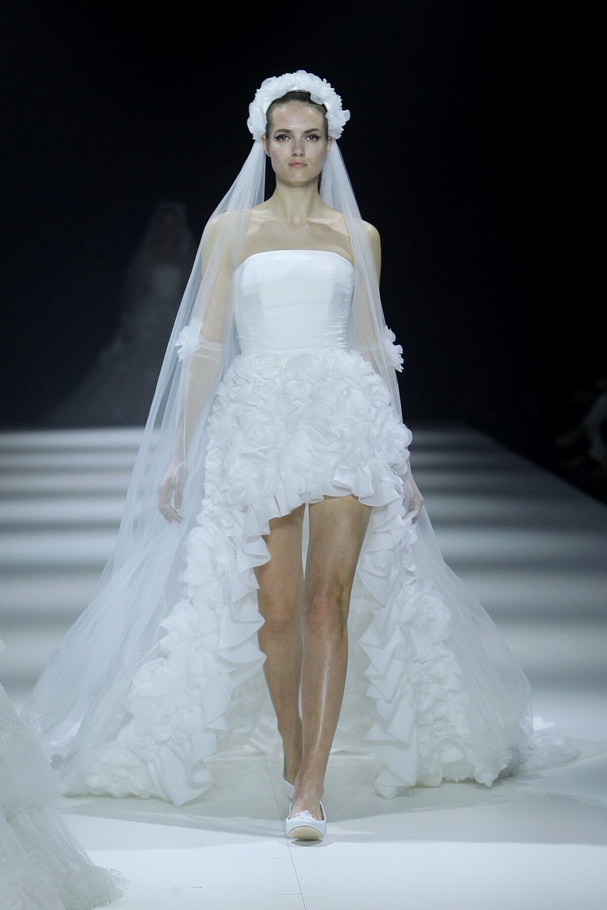 Viktor & Rolf Mariage SS23 VRM249 Volant Flower High-Low gown