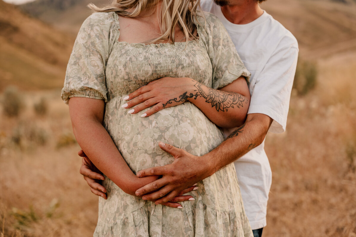 Kelsie-Colton-Maternity-15
