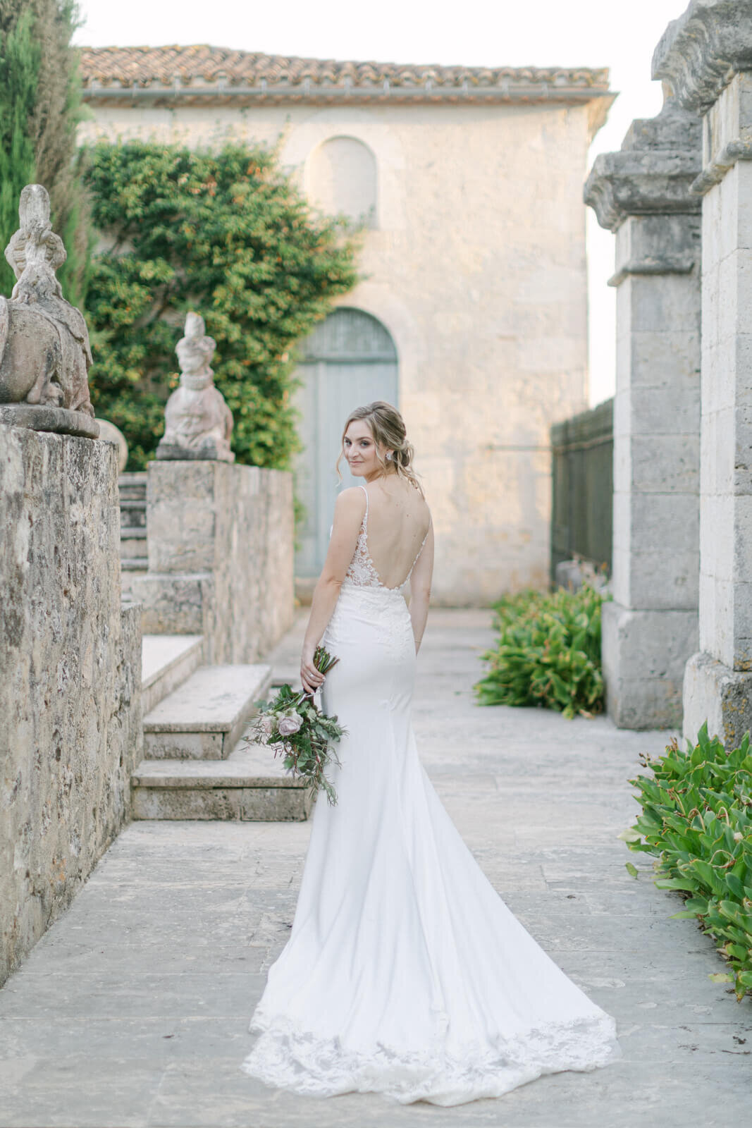 Victoria Engelen Flowers - South of France Chateau Wedding - Amanda&Xavier(368sur437)