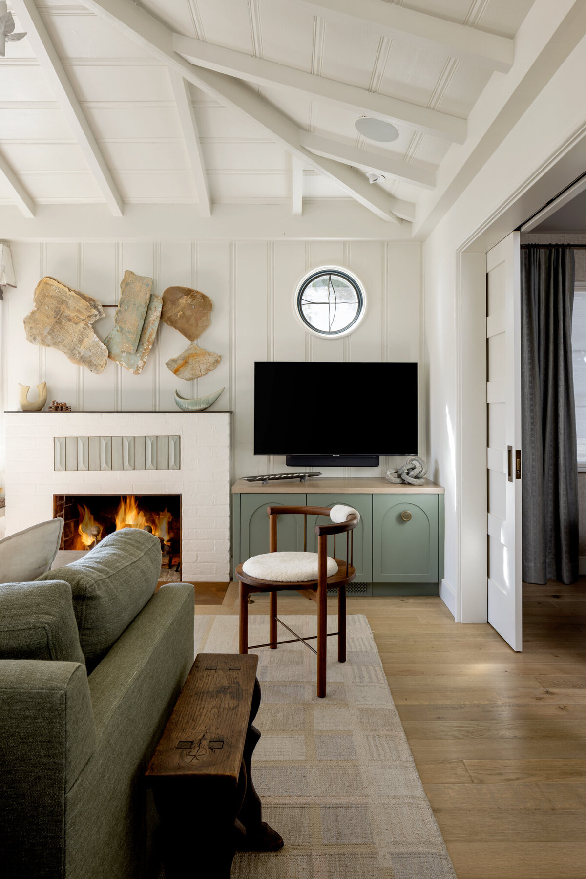 MollyRosePhoto-2023-Feb-JohnWoodenInteriors-Cliff-551-black