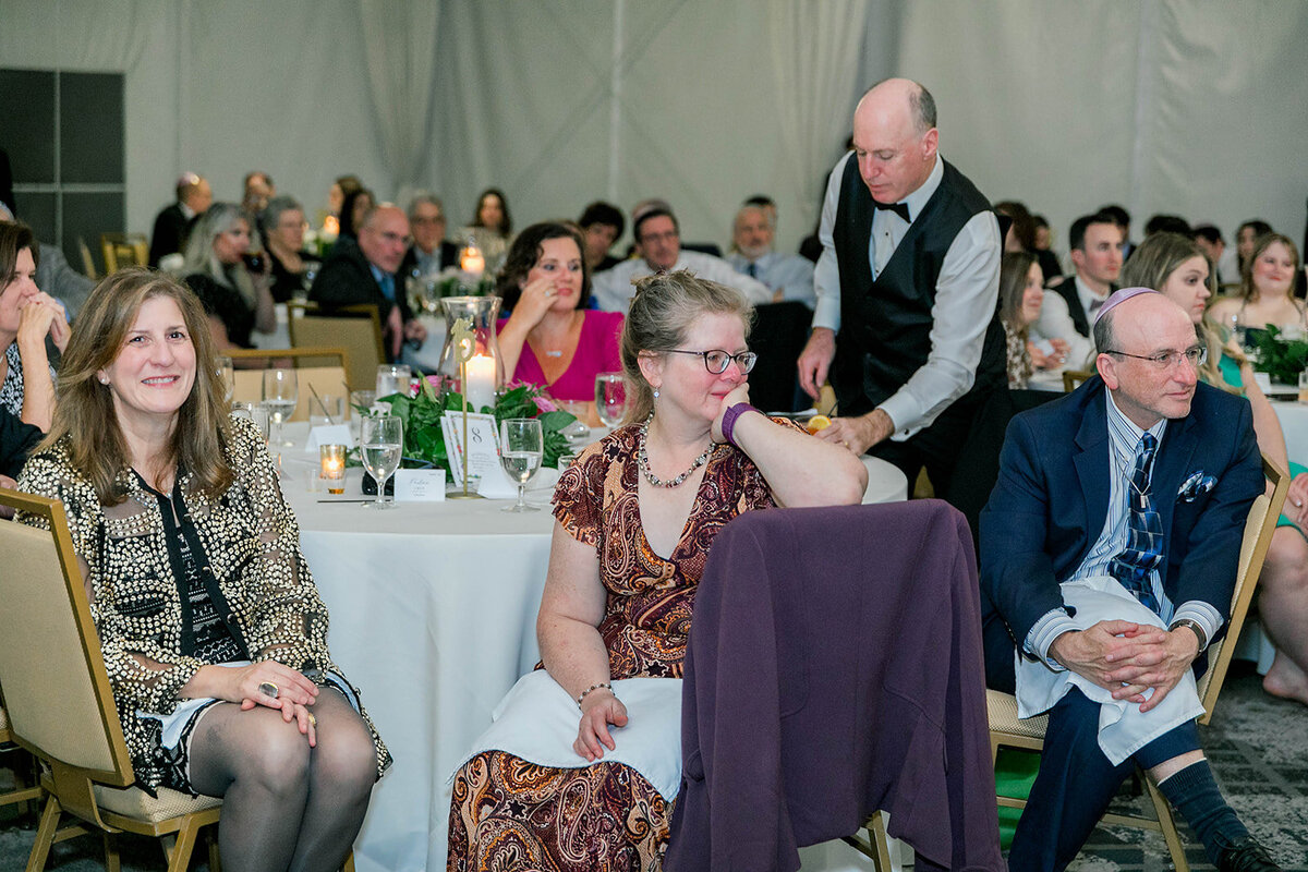 Eliana-Melmed-Photography-Chicago-LosAngeles-Jewish-WeddingPhotography-DInnerSpeeches-00160