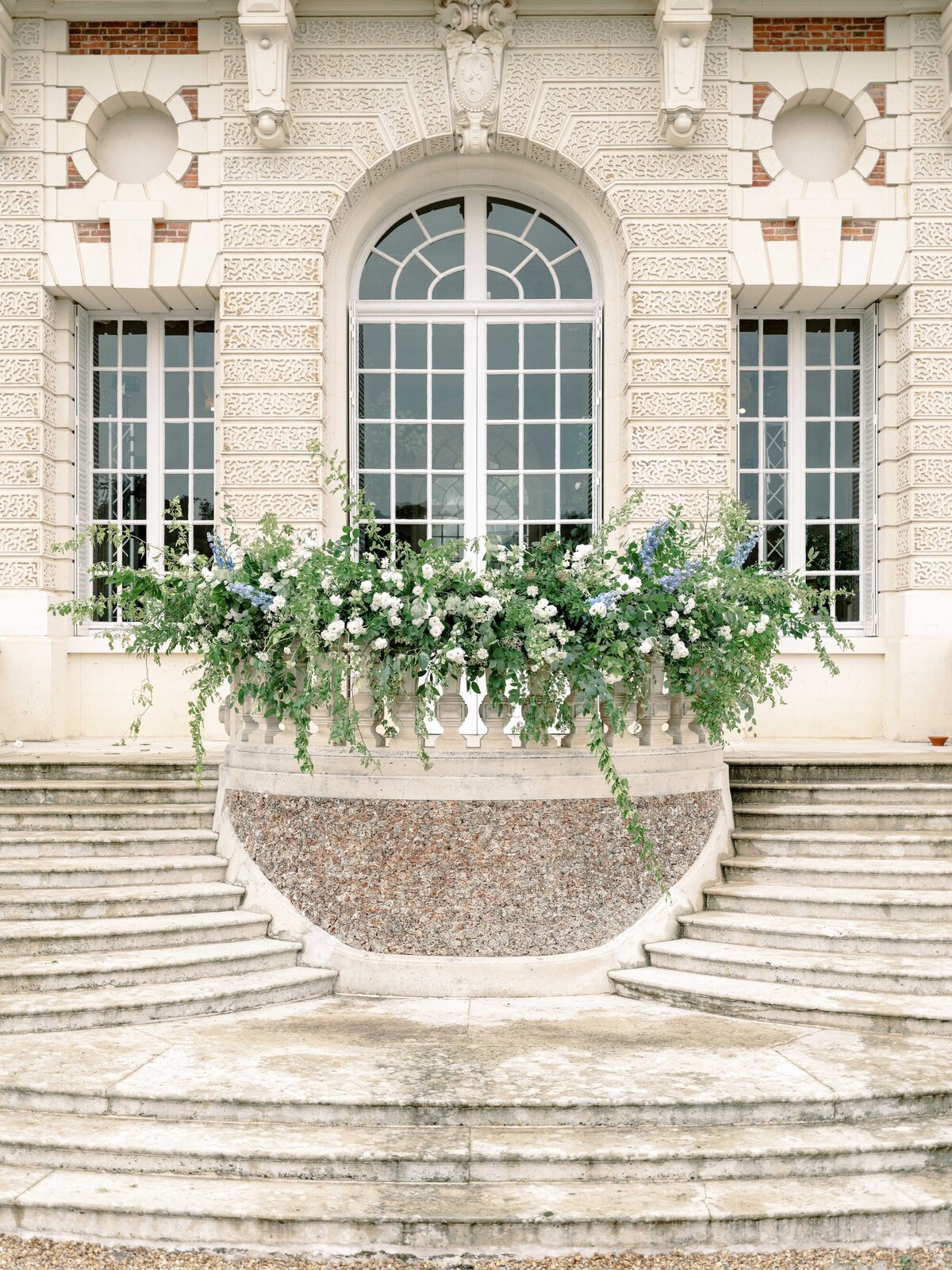 Chateau de Baronville wedding Paris florist17