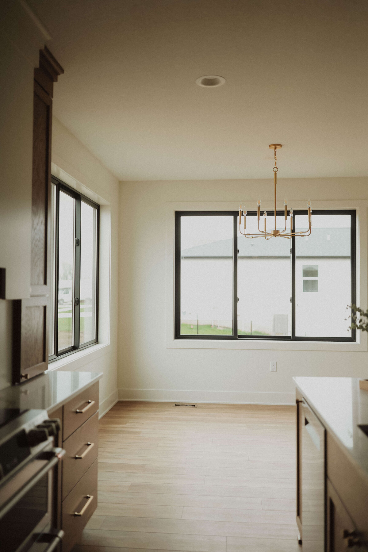 65-Dining-Waukee-Central-Iowa-Custom-Home-JRL-Builders-3F1A4758