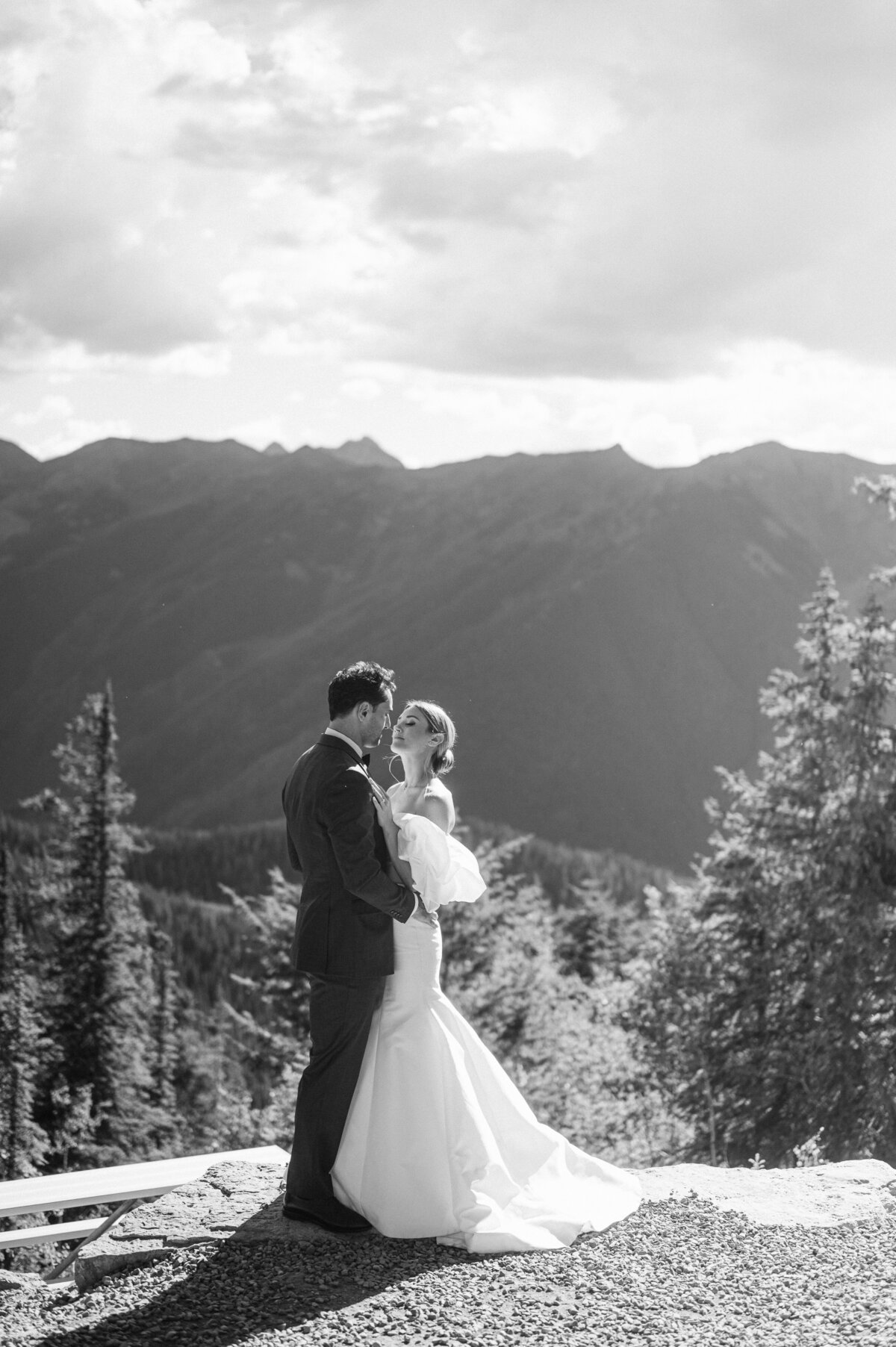 Kaite-Mikhail-Little-Nell-Aspen- Wedding-Photography-By-Jacie-Marguerite-530