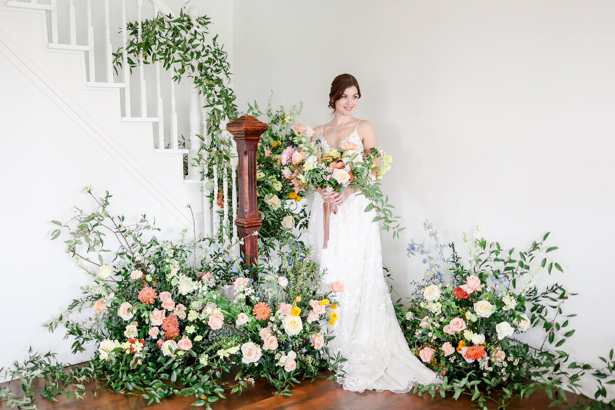 Gorgeous Wedding Flowers and Bride Photos