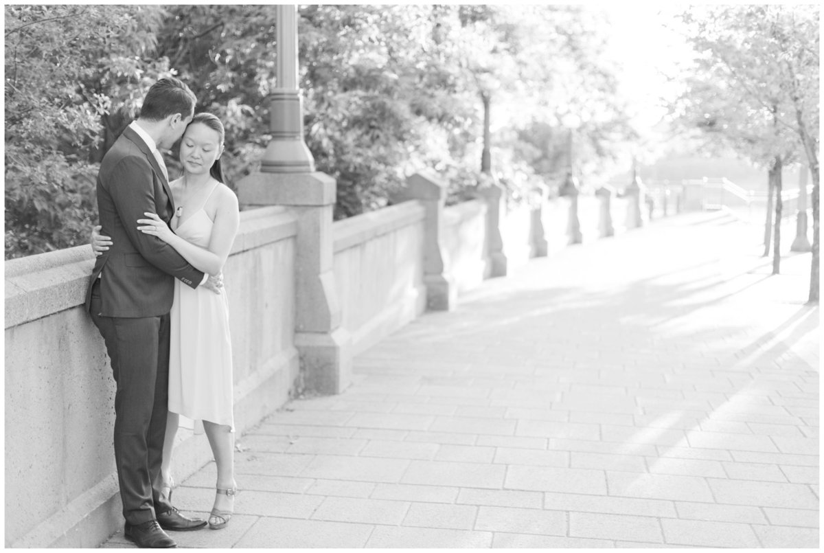 Light-and-Airy-Ottawa-Wedding-Photographer-Major-Hill-Park-Engagement