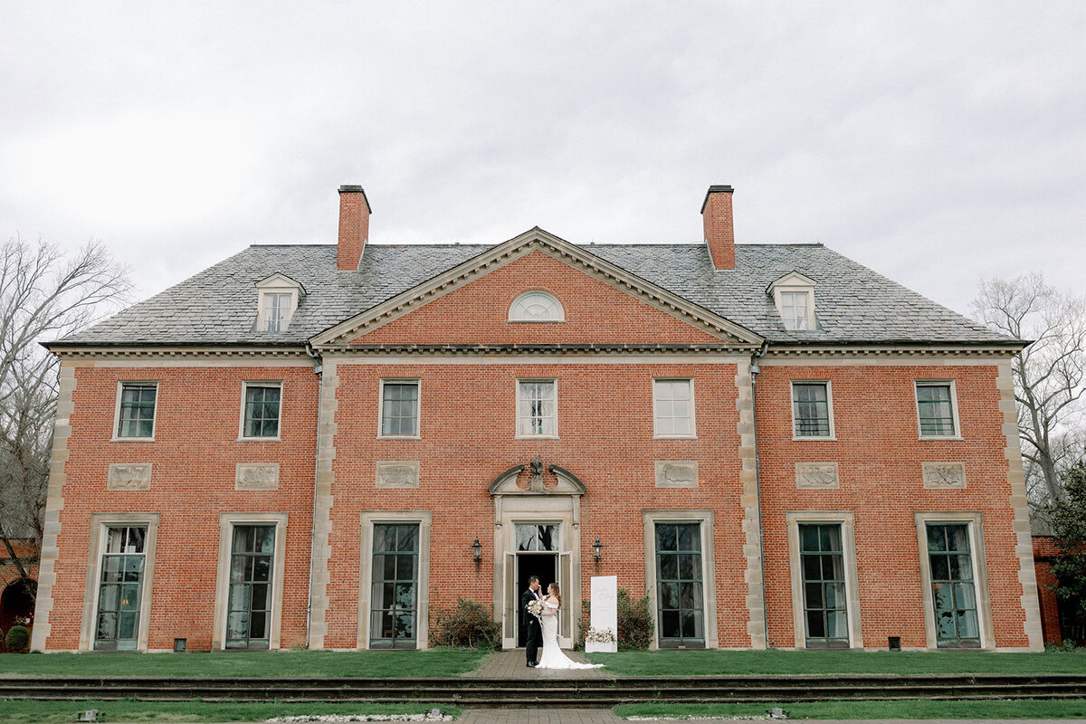 Peterloom-Estate-Cincinnati-Wedding-Jess-Rene-Photos-J+E-150_websize