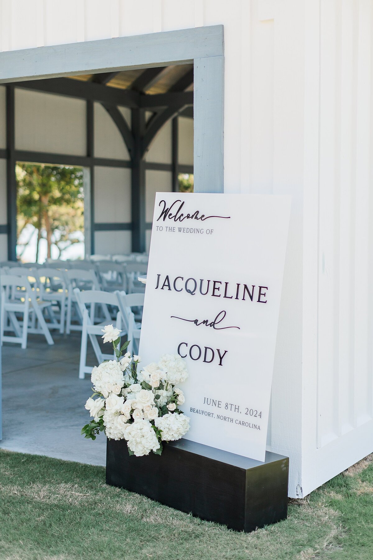 Chic Modern All White Wedding The Beaufort Hotel Brittanie Raquel Events_0005