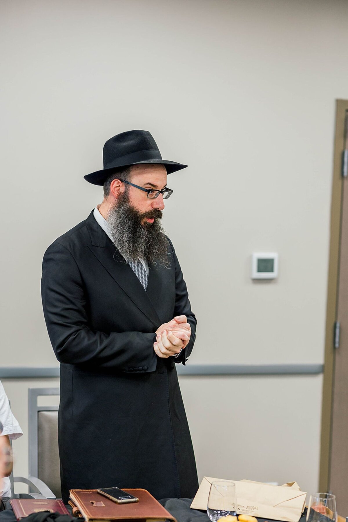 Eliana-Melmed-Photography-Chicago-LosAngeles-Jewish-WeddingPhotographer-CarmiKalman-Tisch-00156