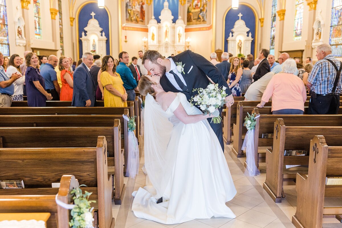 Catholic wedding ceremony photography at St.Anne's Cathedral in Kansas