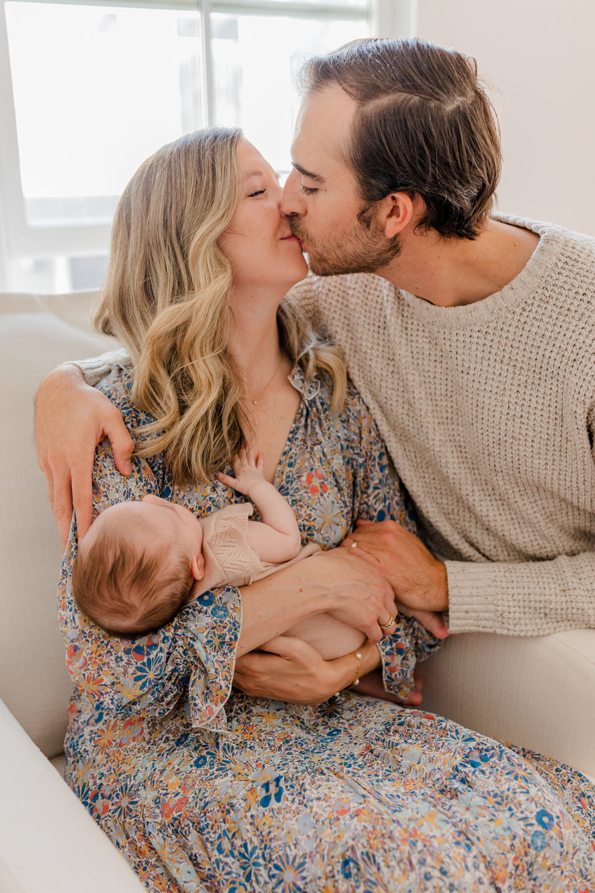 In-Home Lifestyle Newborn Photography Session in Boston15