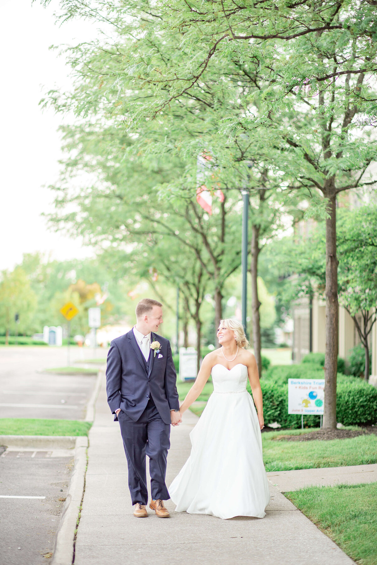 Light-and-Airy-Wedding-Photographer-in-Kentucky-Bethany-Lane-Photography-1