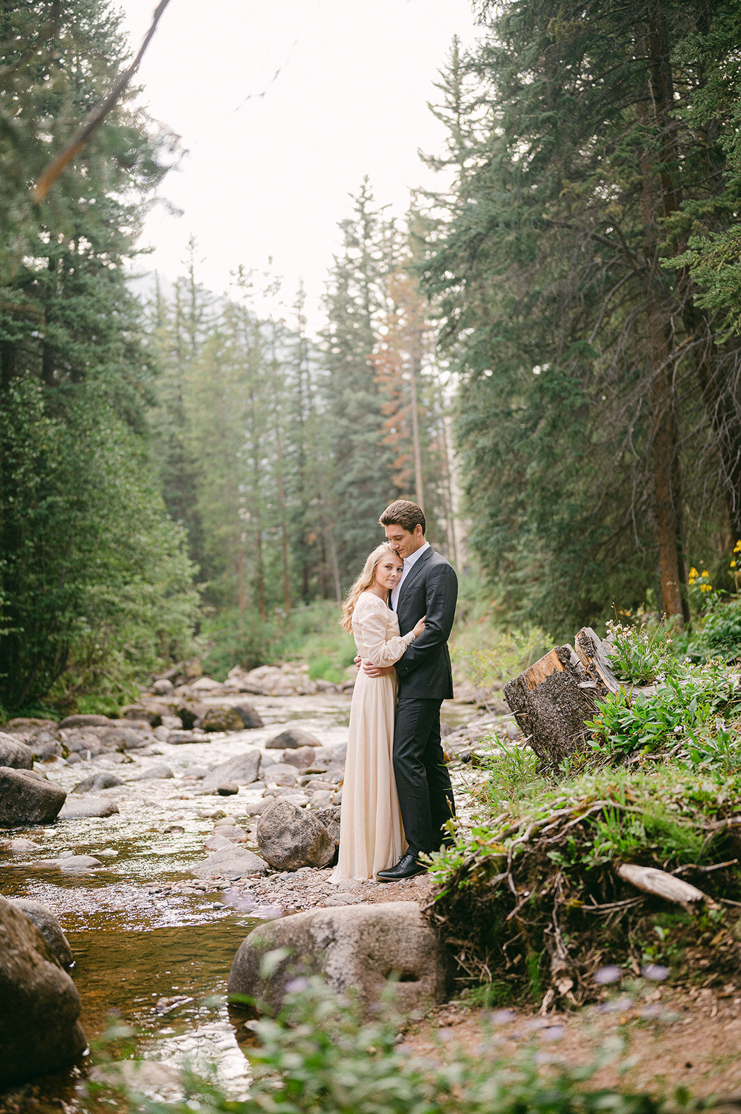 whimsical-vail-village-summer-engagement-by-jacie-marguerite-8