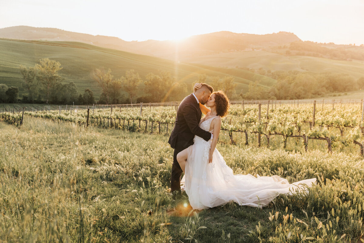 THEDELAURAS_MONTEPULCIANO_TUSCANY_ELOPEMENT_0473