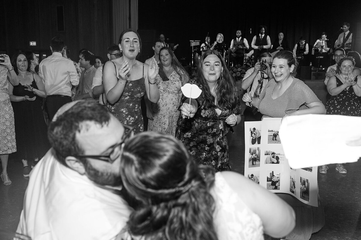 Eliana-Melmed-Photography-Chicago-LosAngeles-Jewish-WeddingPhotography-ElianaSklar-Shtick-00015