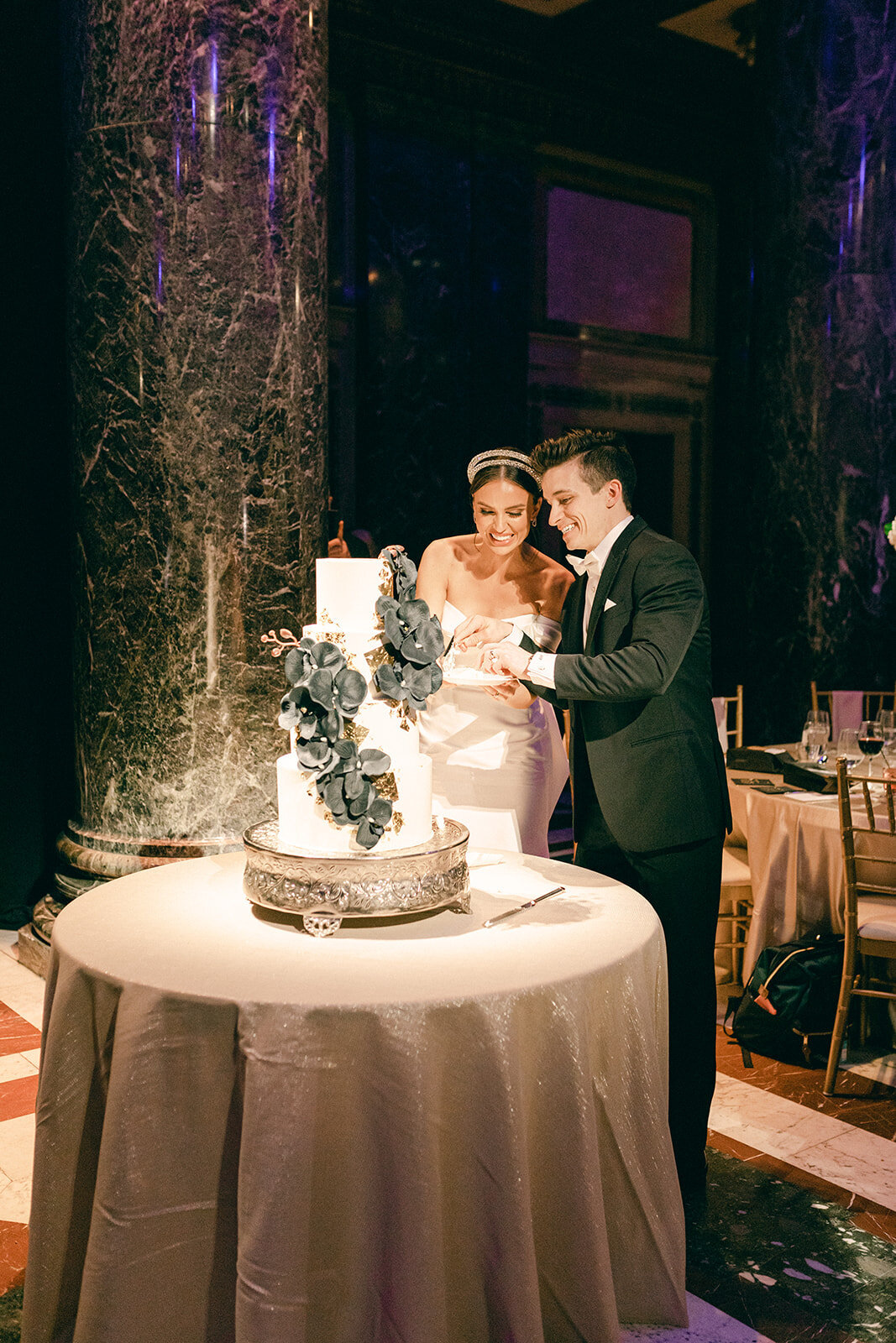 Elegant wedding ceremony at the Carnegie Museum of Natural History in Pittsburgh