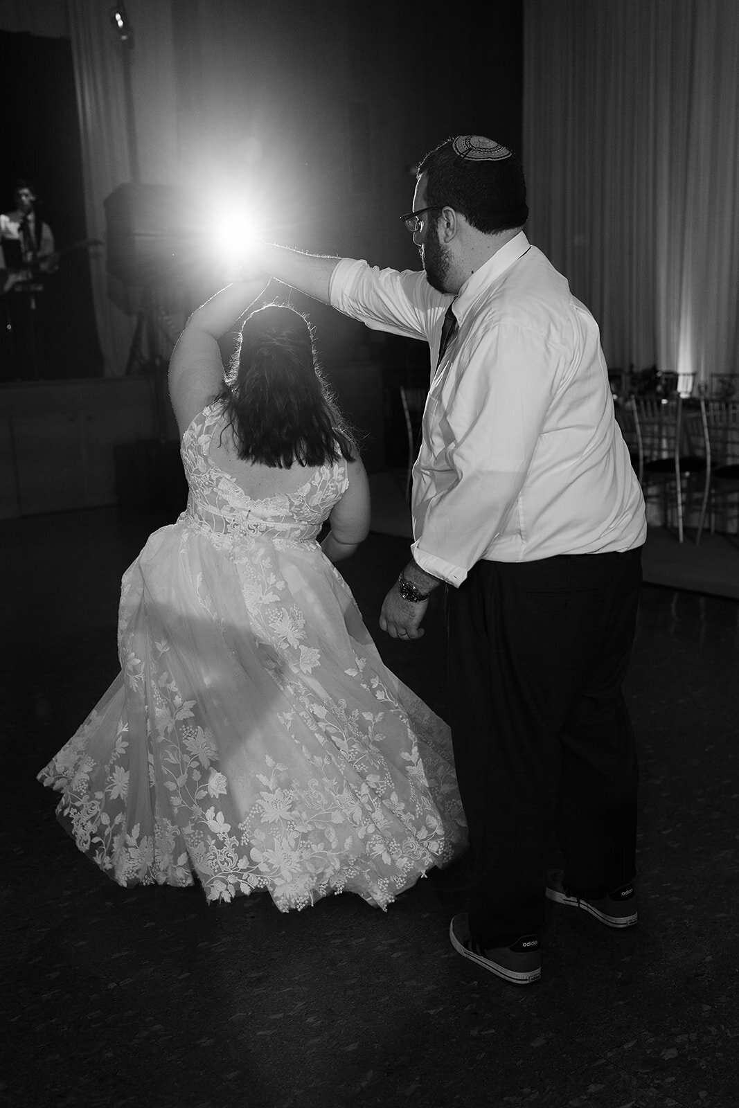 Eliana-Melmed-Photography-Chicago-LosAngeles-Jewish-WeddingPhotography-ElianaSklar-RoomReveal-00024