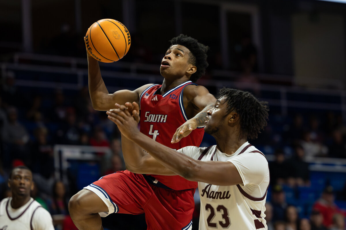 University of South Alabama goes for a layup late in the game vs AAMU