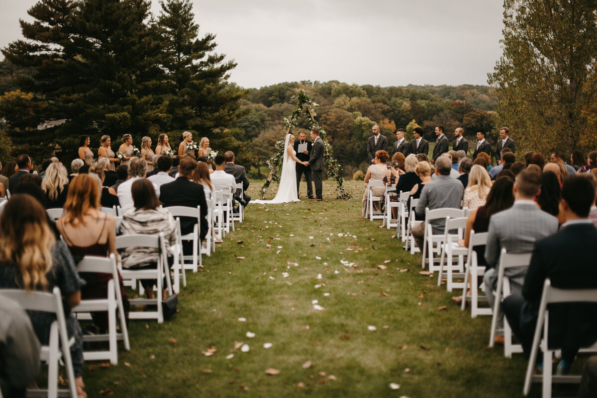 Outdoor Wedding Ceremony | Red Wing, Minnesota