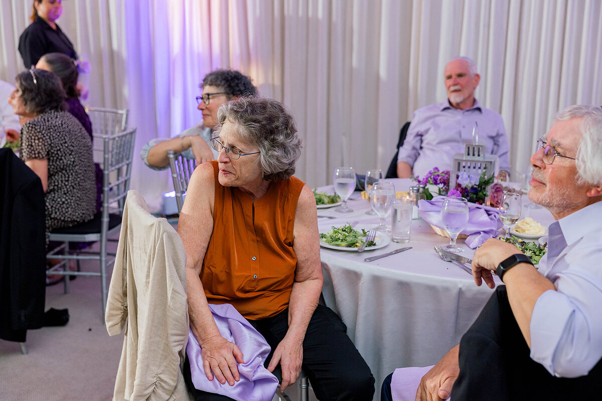 Eliana-Melmed-Photography-Chicago-LosAngeles-Jewish-WeddingPhotography-ElianaSklar-DanceFloor-00059