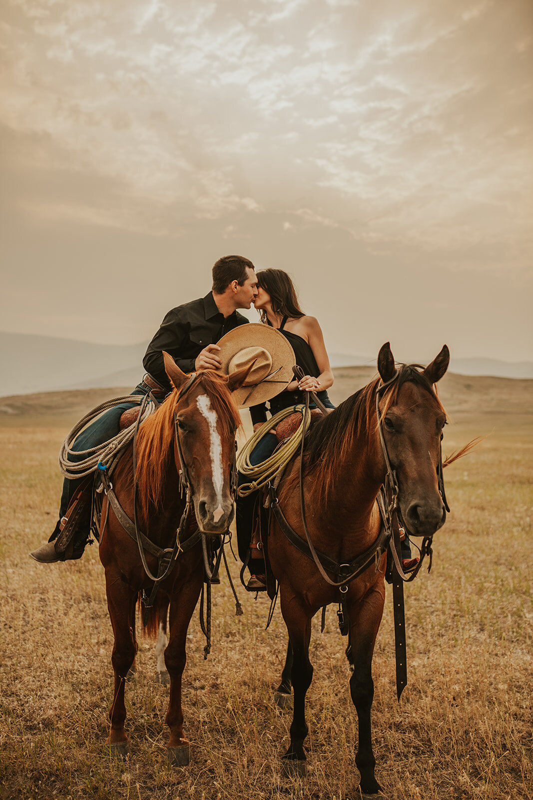 presley-gray-horseback-western-montana-engagement2271