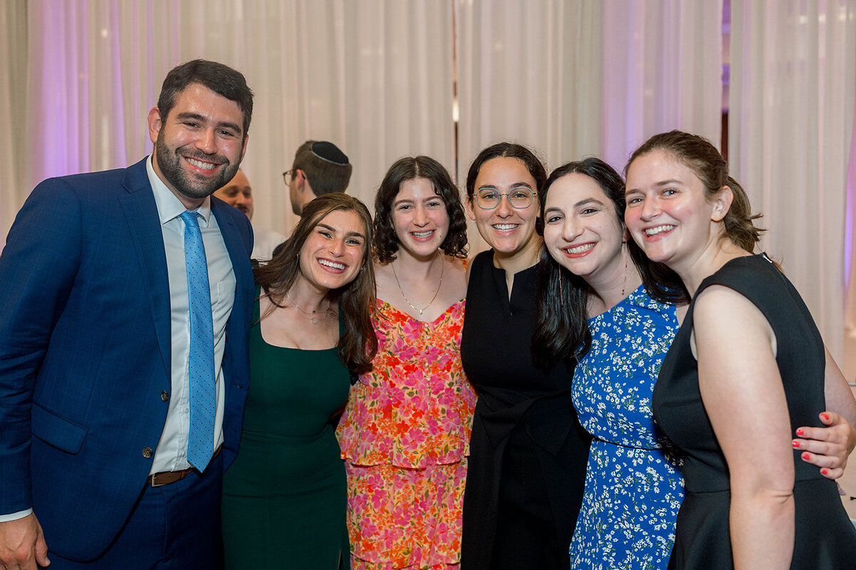 Eliana-Melmed-Photography-Chicago-LosAngeles-Jewish-WeddingPhotography-ElianaSklar-CocktailHour-00022