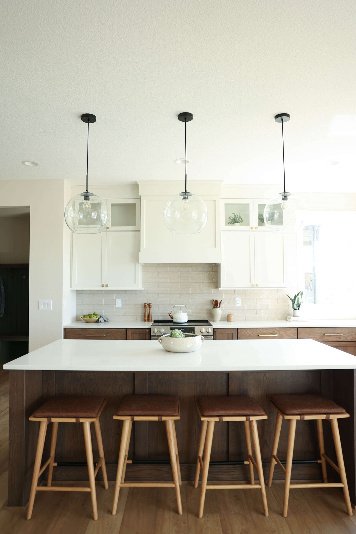 1183-Kitchen-Grimes-Central-Iowa-Custom-Home-JRL-Builders-3F1A8874