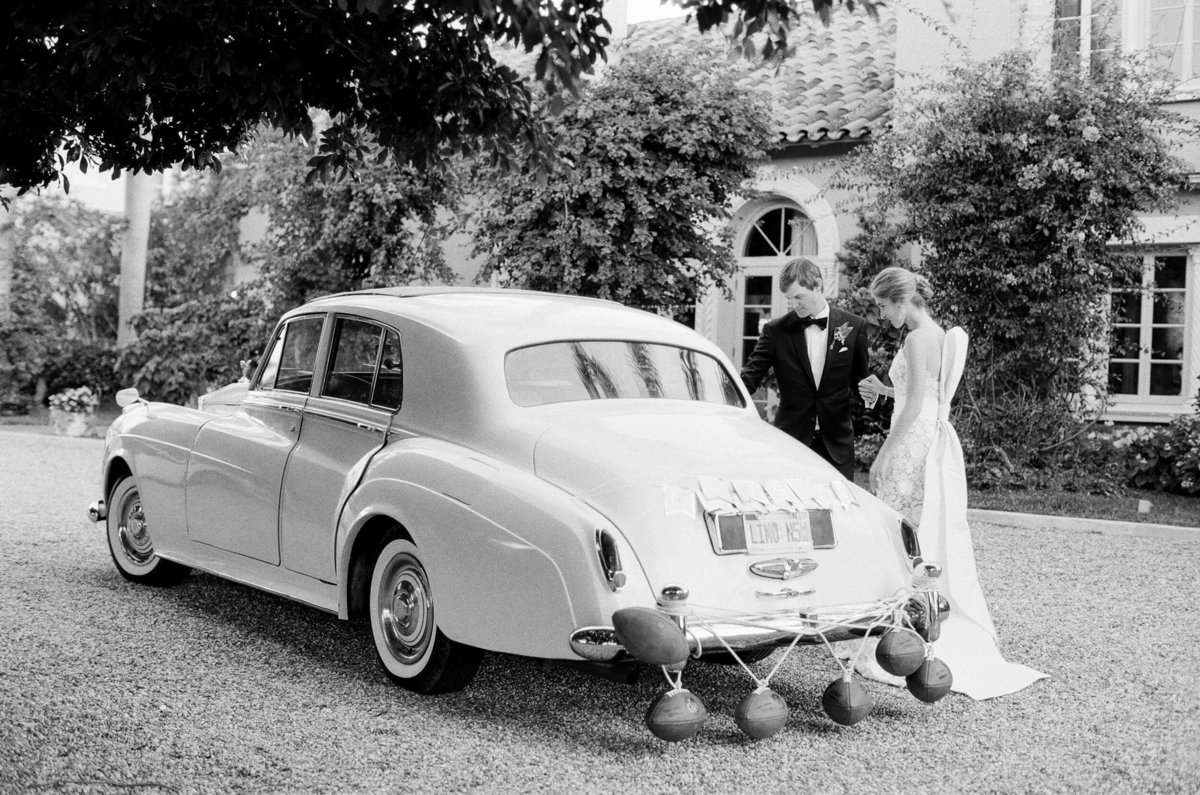 47-KTMerry-weddings-vintage-car-Palm-Beach-black-white