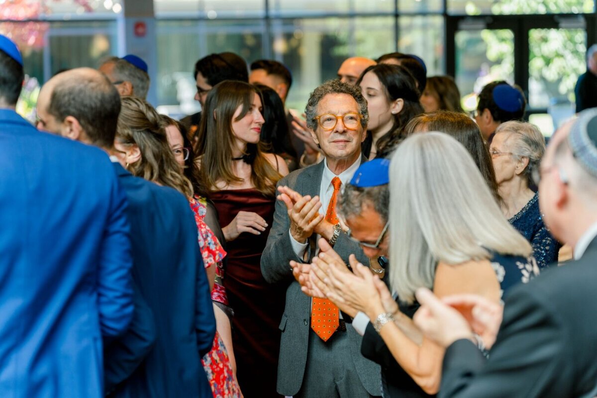 Eliana-Melmed-Photography-Chicago-LosAngeles-Jewish-WeddingPhotography-ShulaNoah-Simcha-Dancing-00150