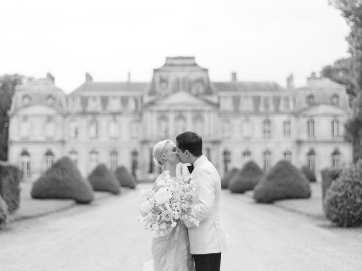 Molly-Carr-Photography-Paris-Wedding-Photographer-Luxury-Destination-Wedding-Photographer-113