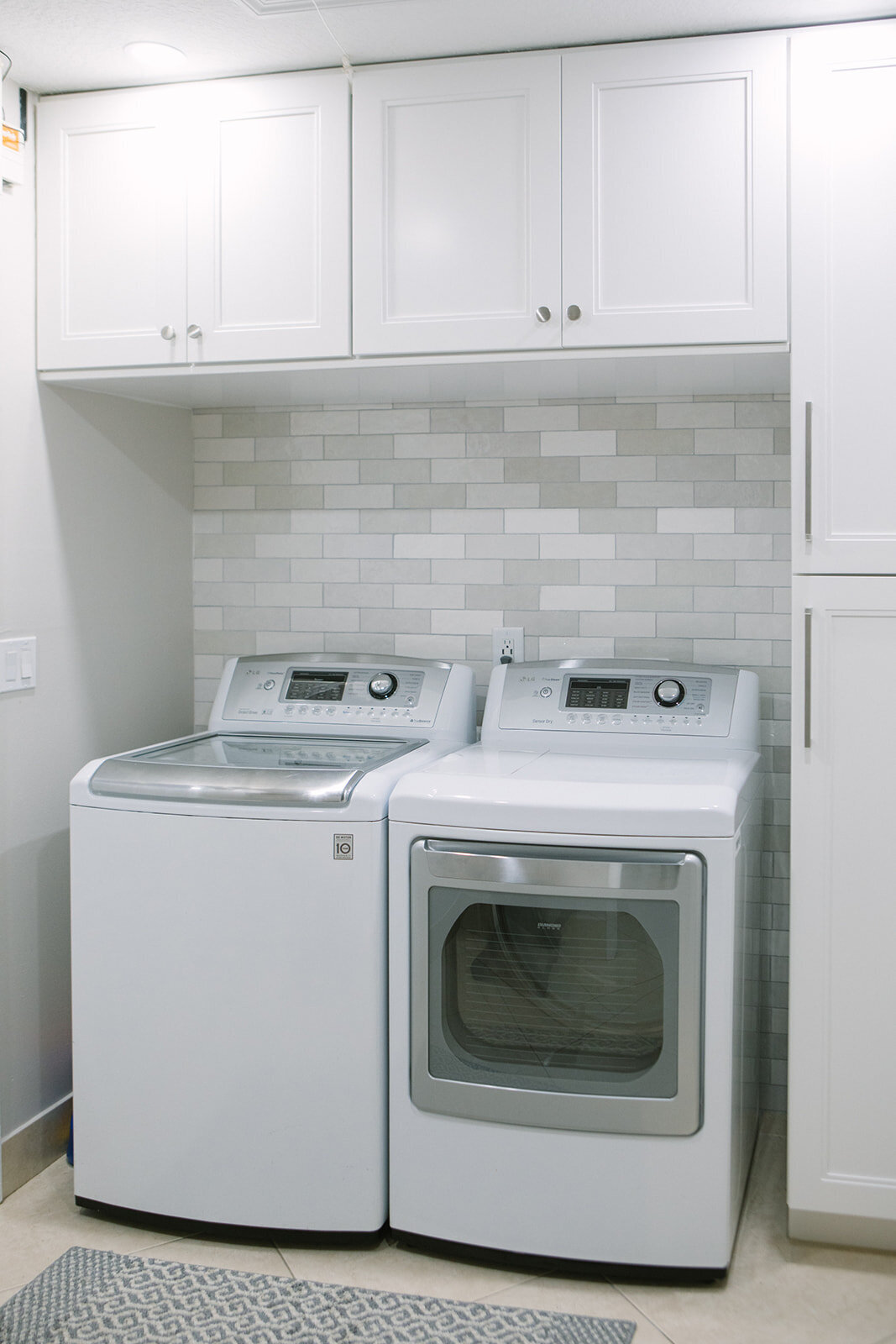 Megan-Gribble-Interior-Design-Real-Estate-Valenti-Laundry Room-10