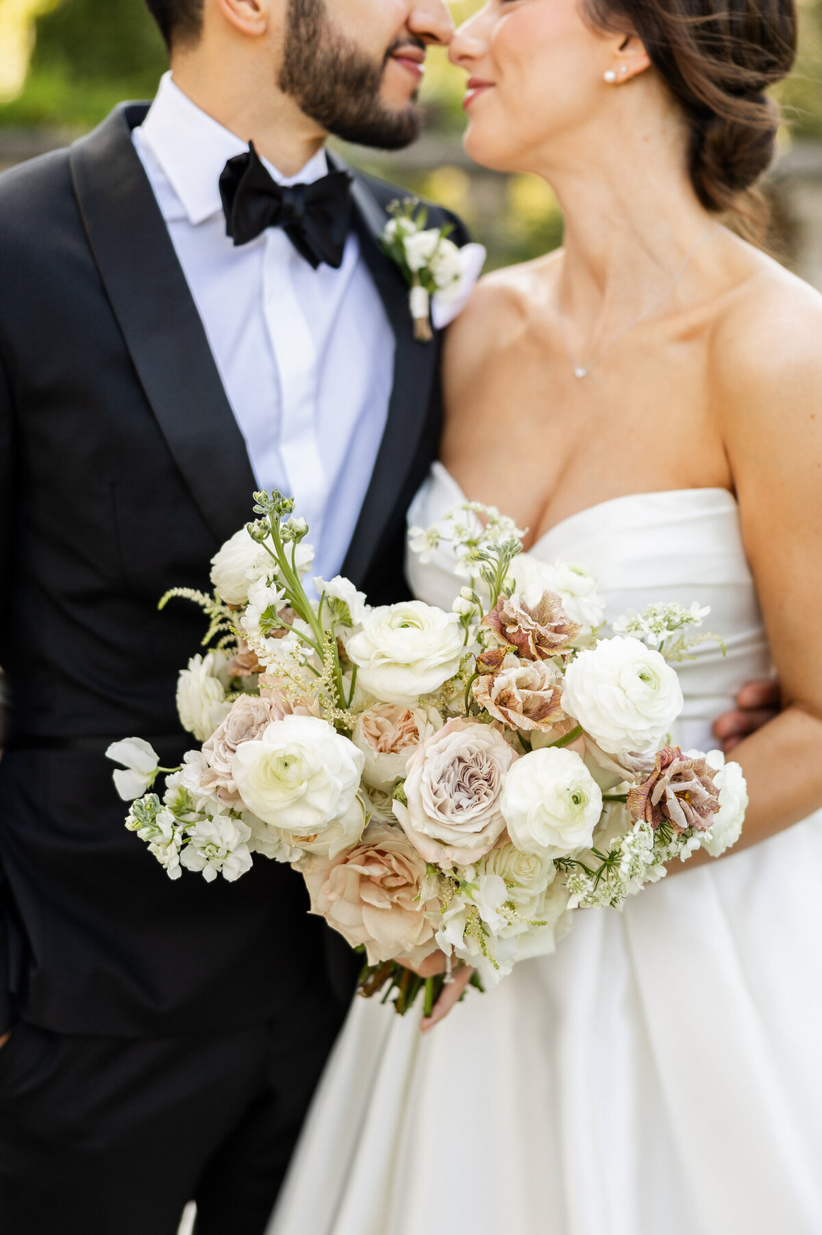 chicago-botanic-garden-wedding-summer-alex-ferreri--19