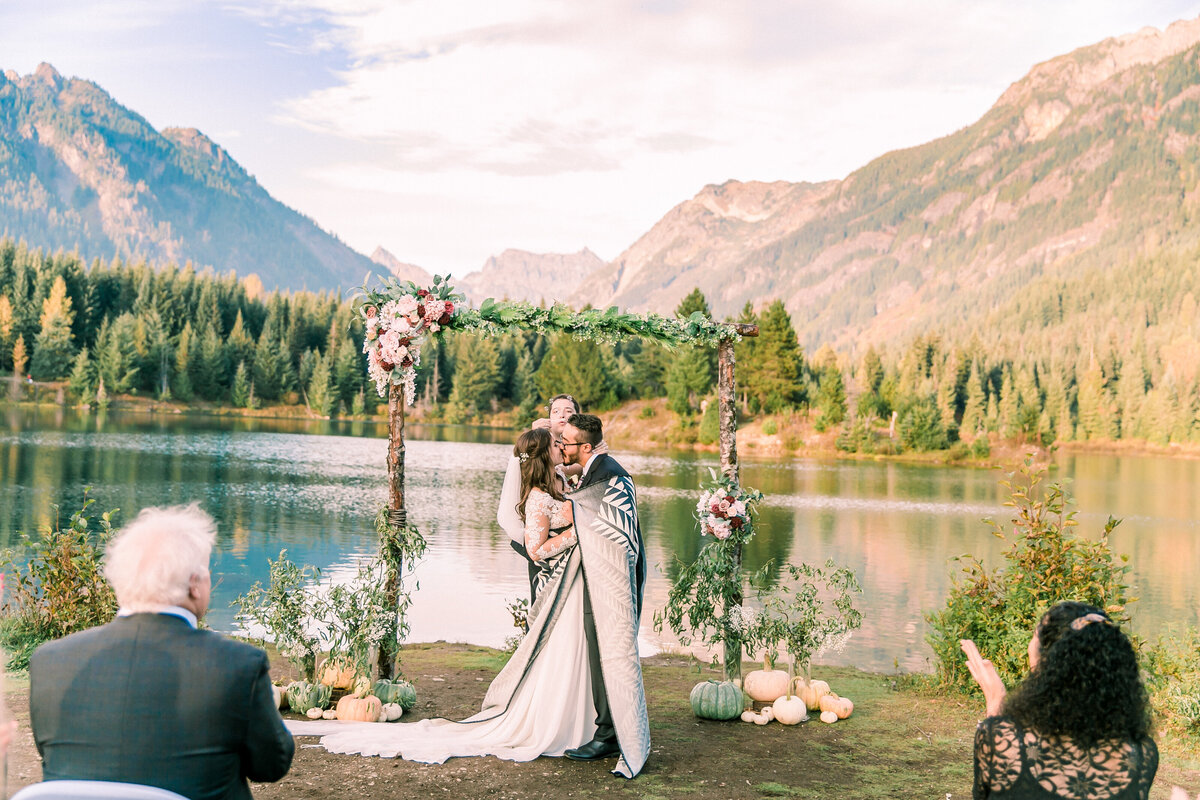 Gold Creek Pond Elopement, Seattle Wedding Photographer (51)