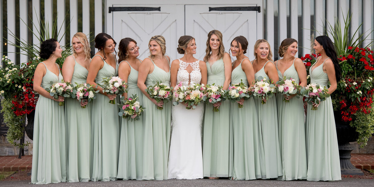 bridal party the star barn photography