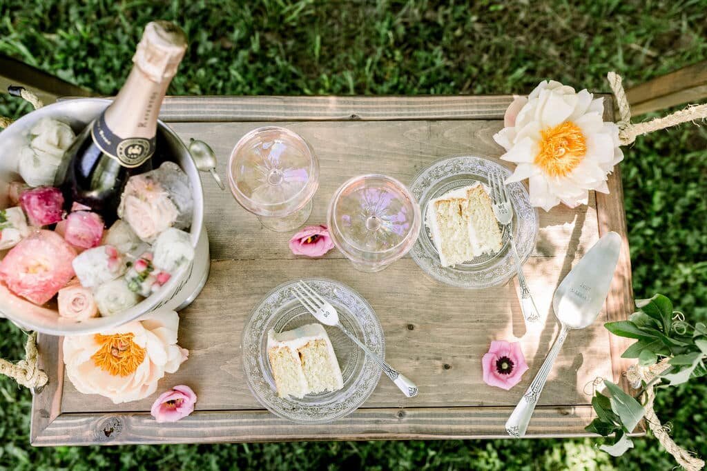 cake-and-champagne-on-wedding-day