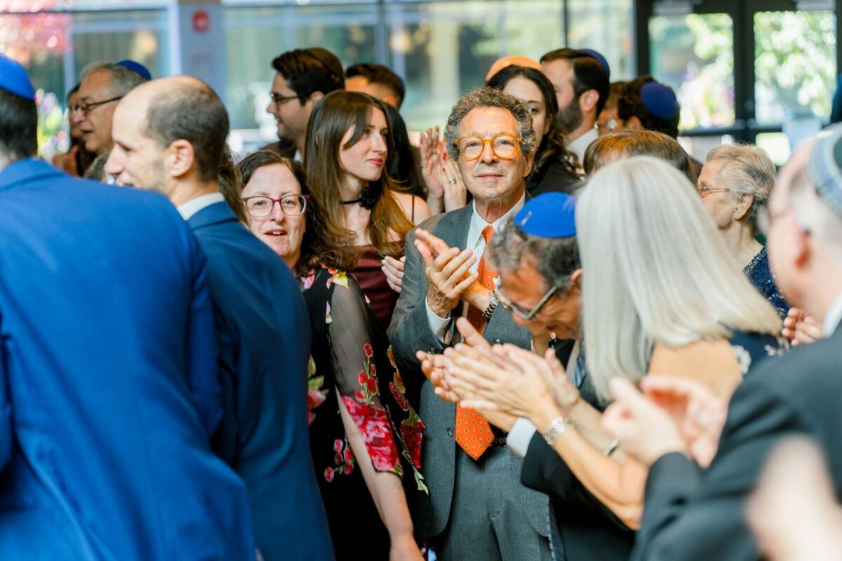 Eliana-Melmed-Photography-Chicago-LosAngeles-Jewish-WeddingPhotography-ShulaNoah-Simcha-Dancing-00149
