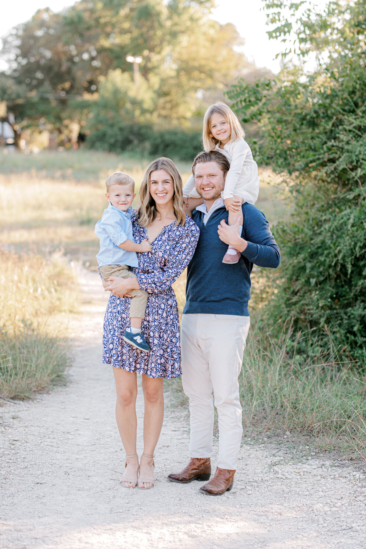 Fall Mini Sessions at Norbuck Park | Dallas Family Photographer | Sami Kathryn Photography | Oct 2022-14