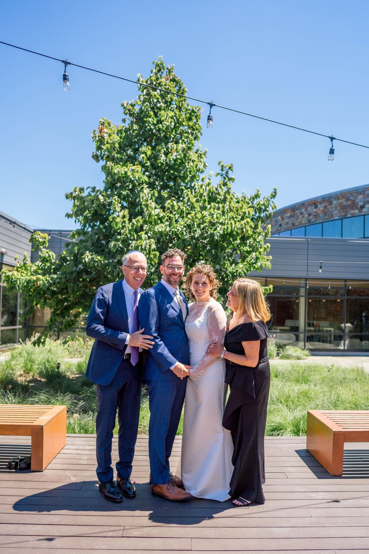 Eliana-Melmed-Photography-Chicago-LosAngeles-Jewish-WeddingPhotography-ShulaNoah-FamilyFormals-00015