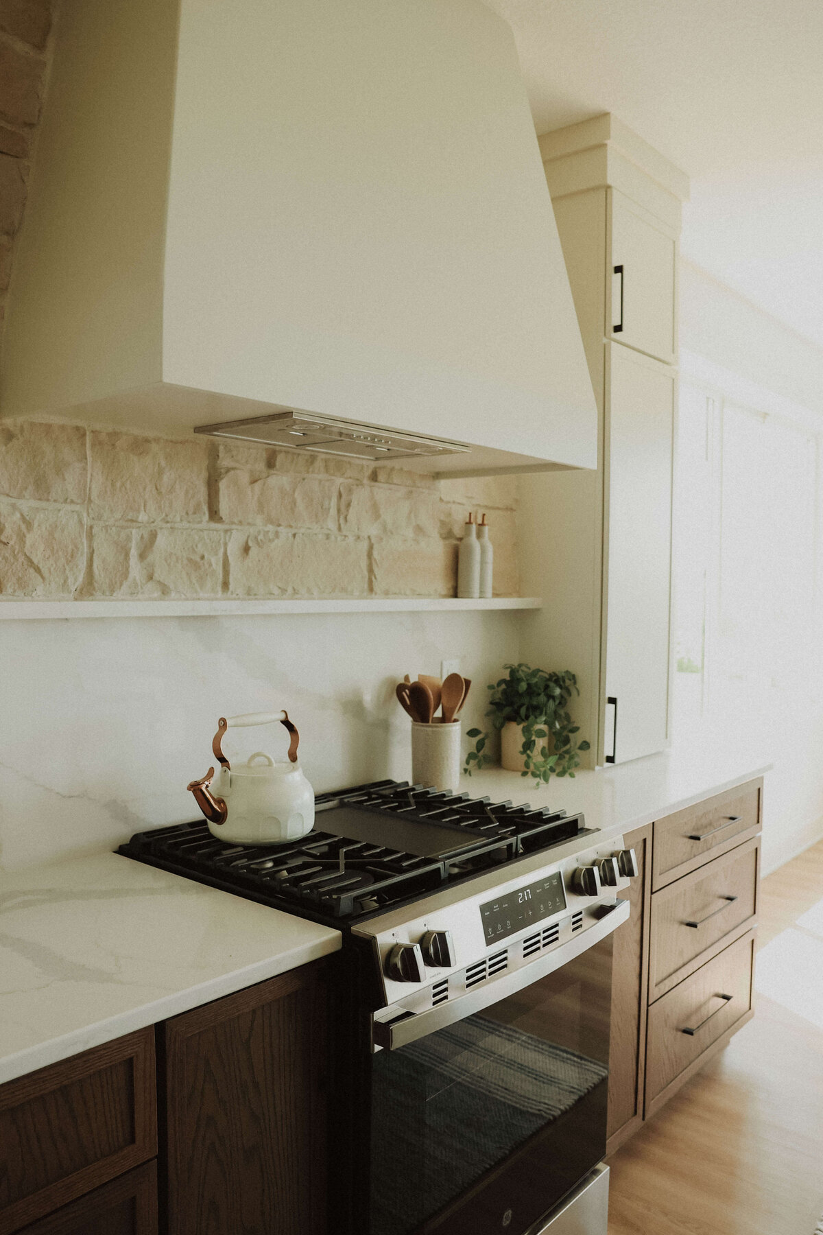 3034-Kitchen-Grimes-Central-Iowa-Custom-Home-JRL-Builders-3F1A2093