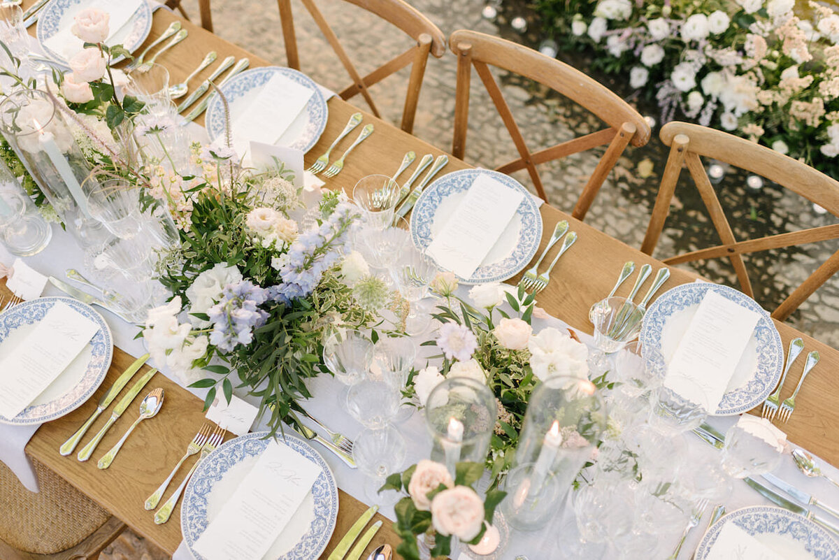 french-garden-style-wedding-table-decoration