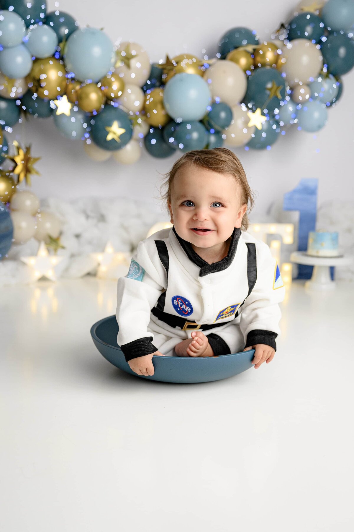 M.Paxton-Milestone-Cake-Smash-Tobis-Timeless-Treasures-5