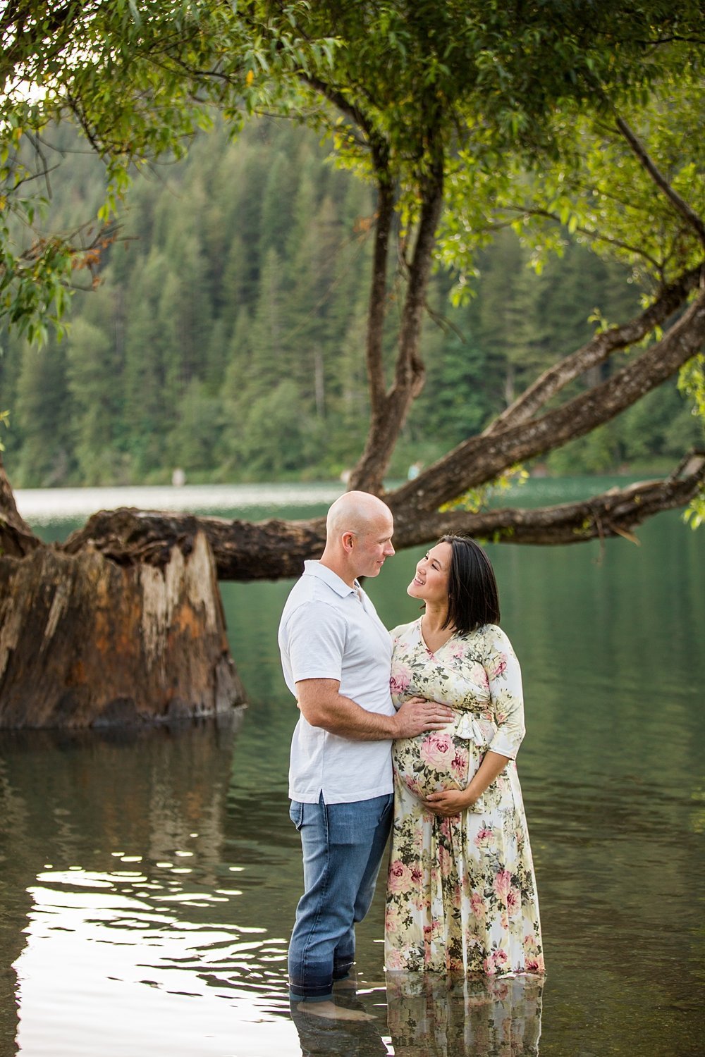 North-Bend-maternity-pictures-Rattlesnake-Lake (3)