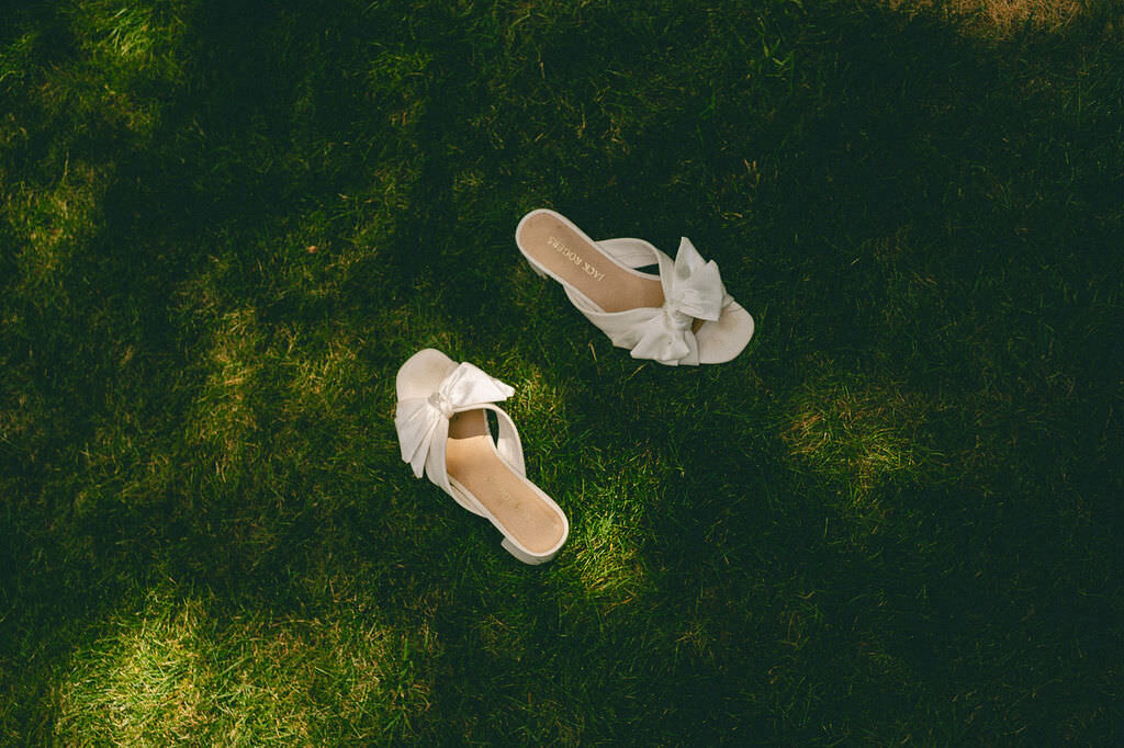 Timeless Oregon wedding photography blending documentary style with refined, editorial artistry for modern couples.